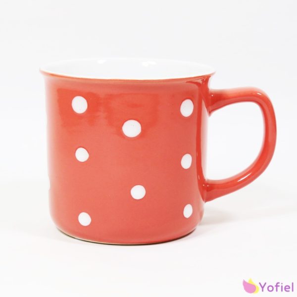 Keramický bodkovaný hrnček Milý hrnček na kávu i čaj Rozmery: 8,5X8,5 Materiál: keramika