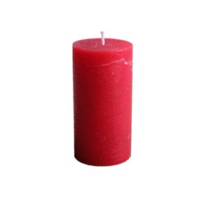 Červená sviečka - valec Rozmery: 9,7 x 4,8 cm Materiál: parafín