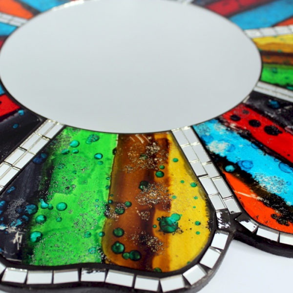 Zrkadlo Mozaikový kvet Farebné zrkadlo vytvorené mozaikovou technikou - farby na fotke sa môžu mierne líšiť